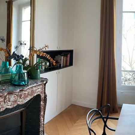 Spacious 150sqm Luxury In Center Parigi