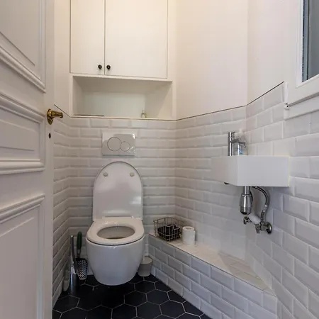 Spacious 150sqm Luxury In Center Parigi
