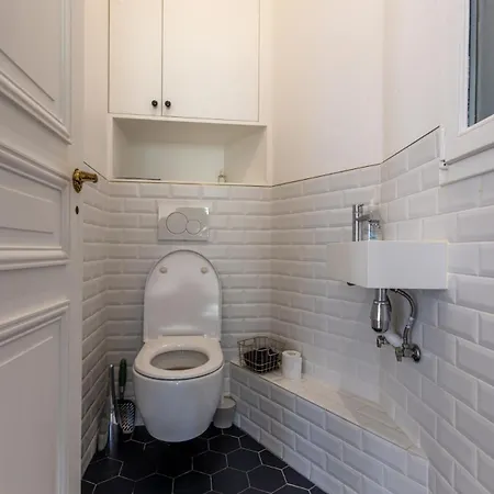Spacious 150sqm Luxury In Center Appartamento *