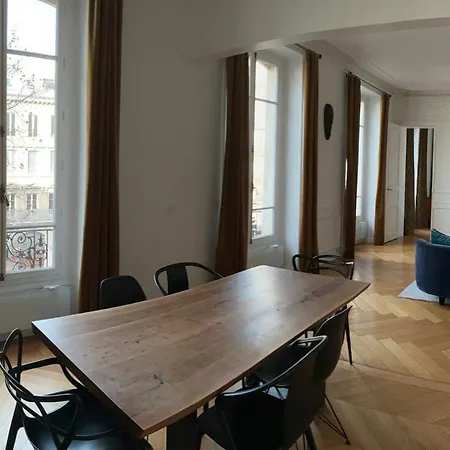 Spacious 150sqm Luxury In Center Appartamento *