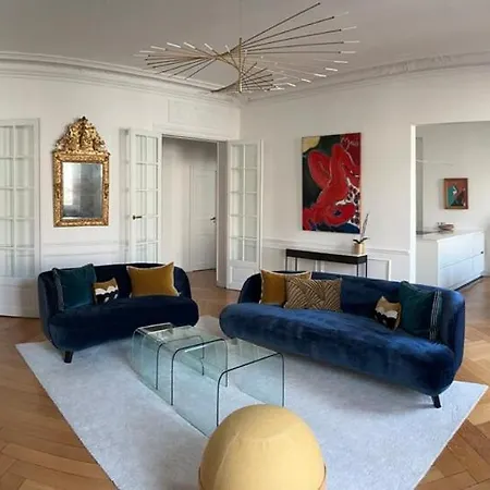 Spacious 150sqm Luxury In Center Parigi
