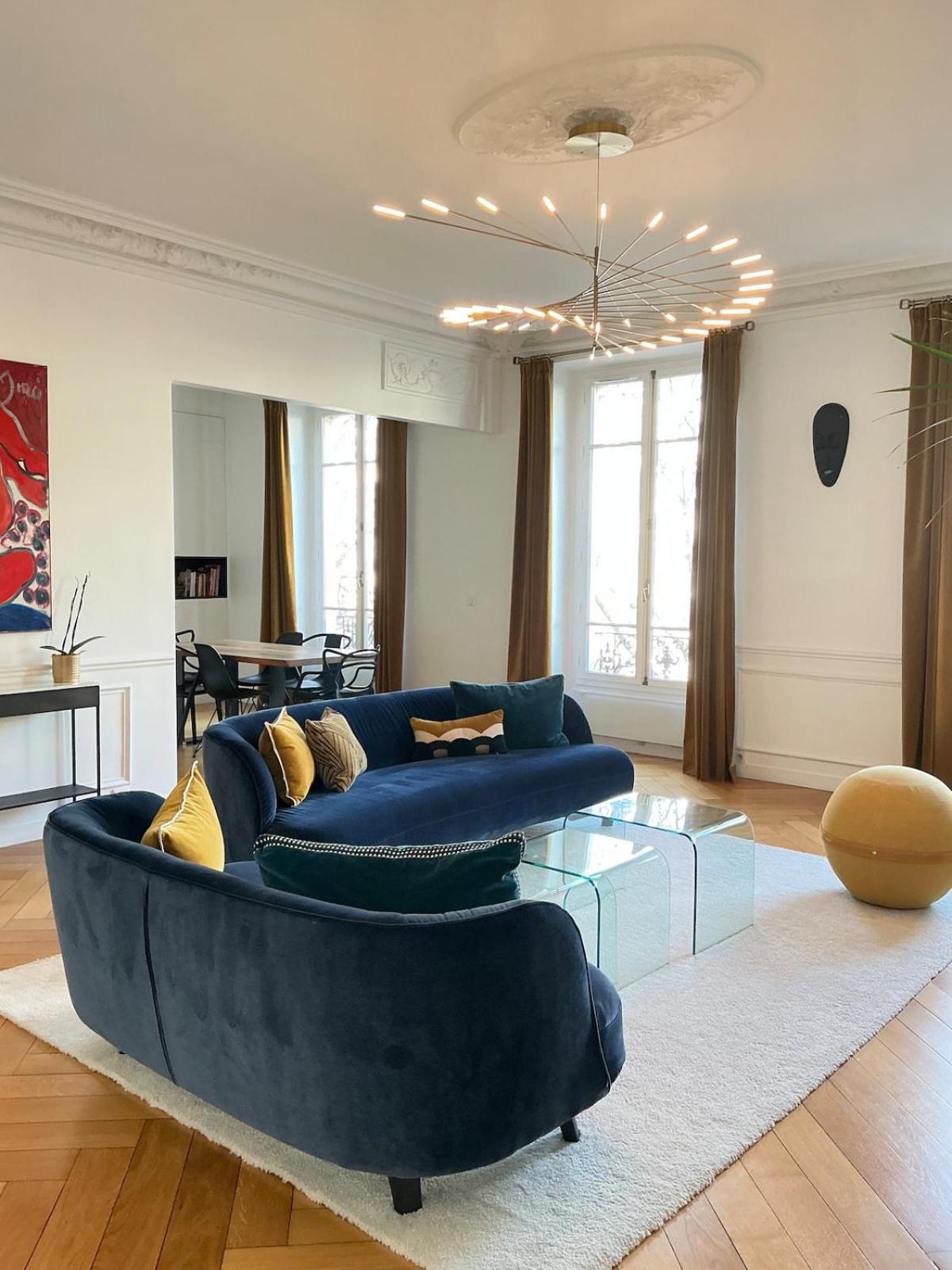 Spacious 150sqm Luxury In Center Apartment *