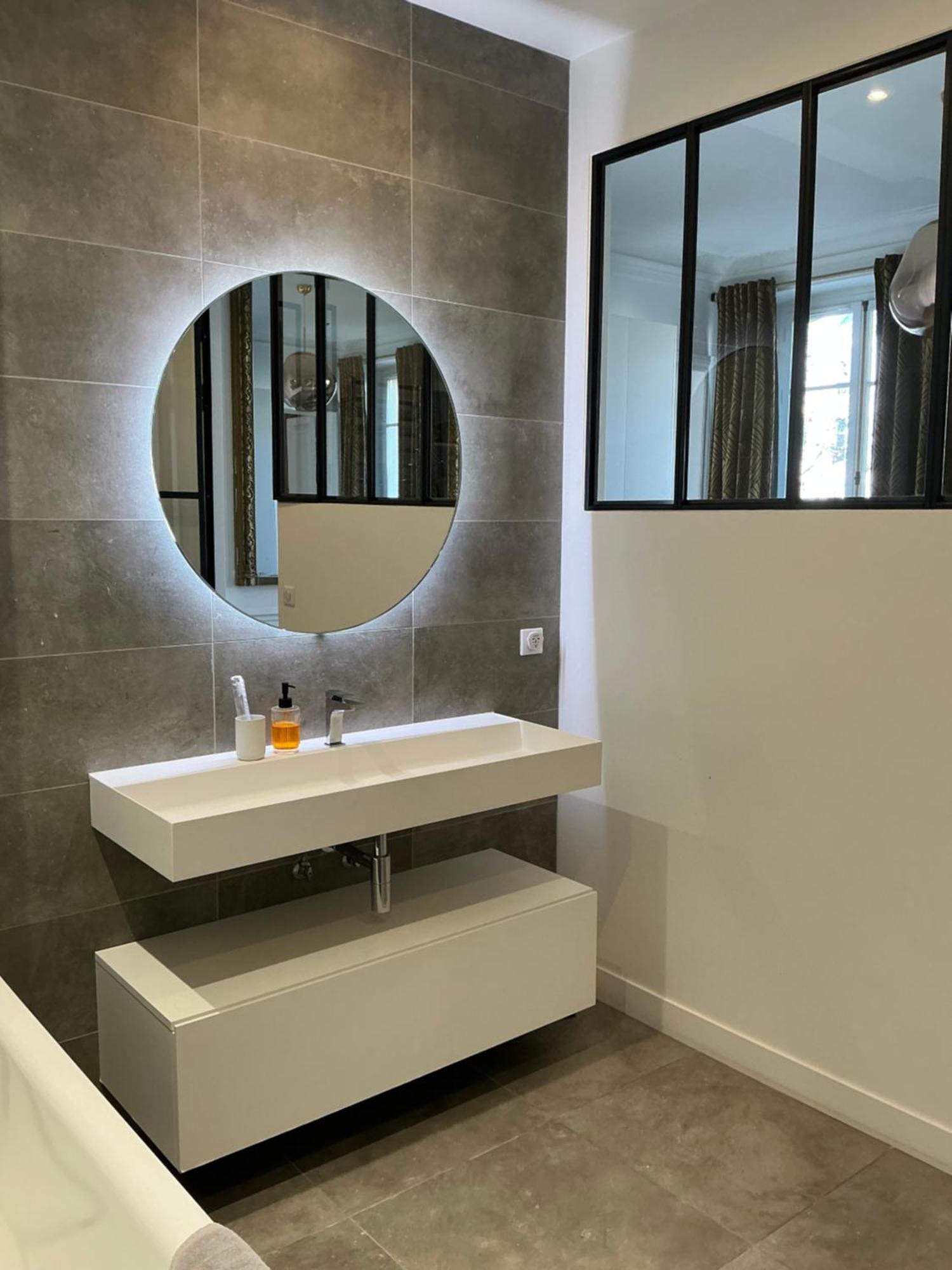 Spacious 150sqm Luxury In Center Apartment