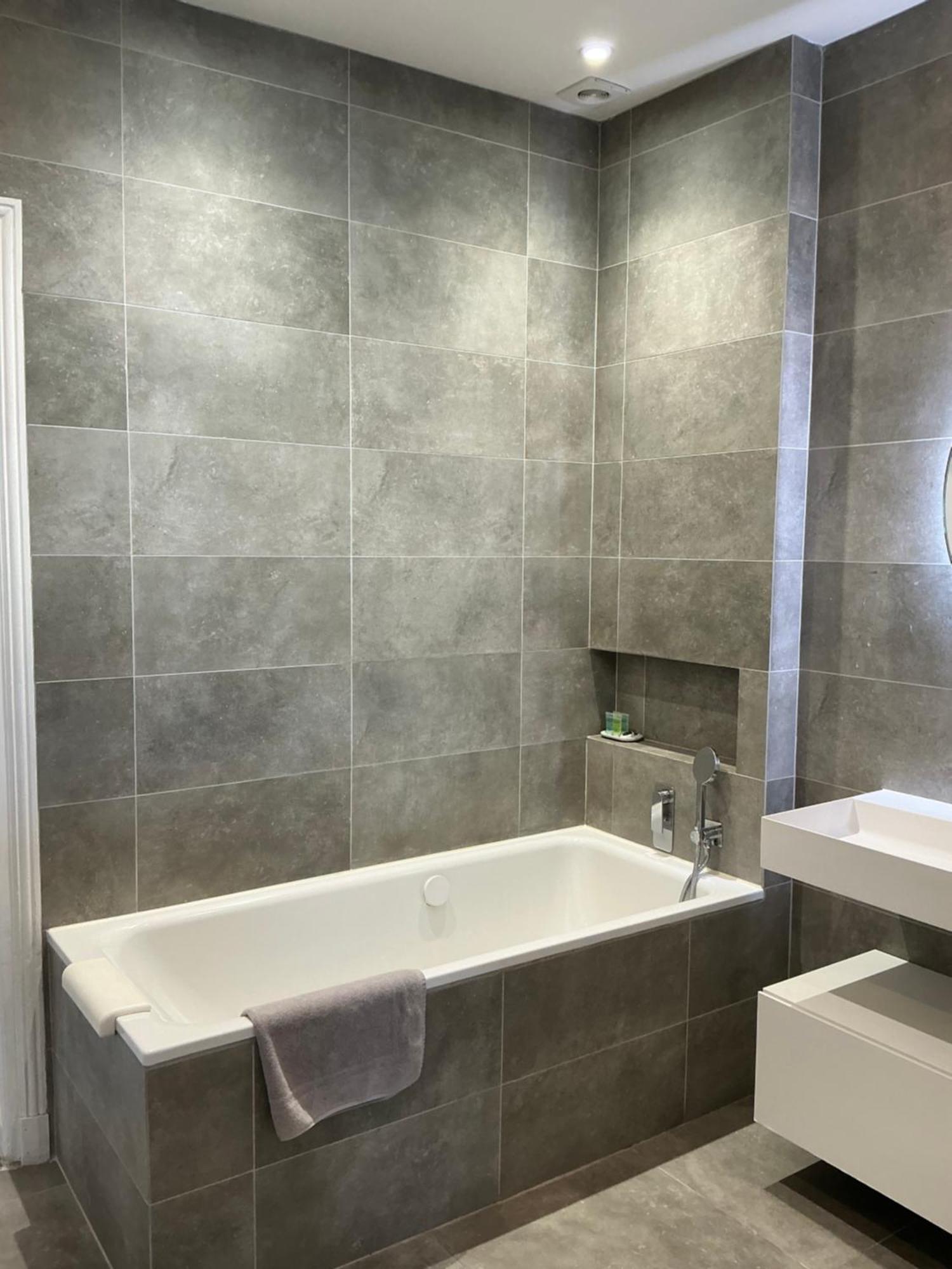 Spacious 150sqm Luxury In Center