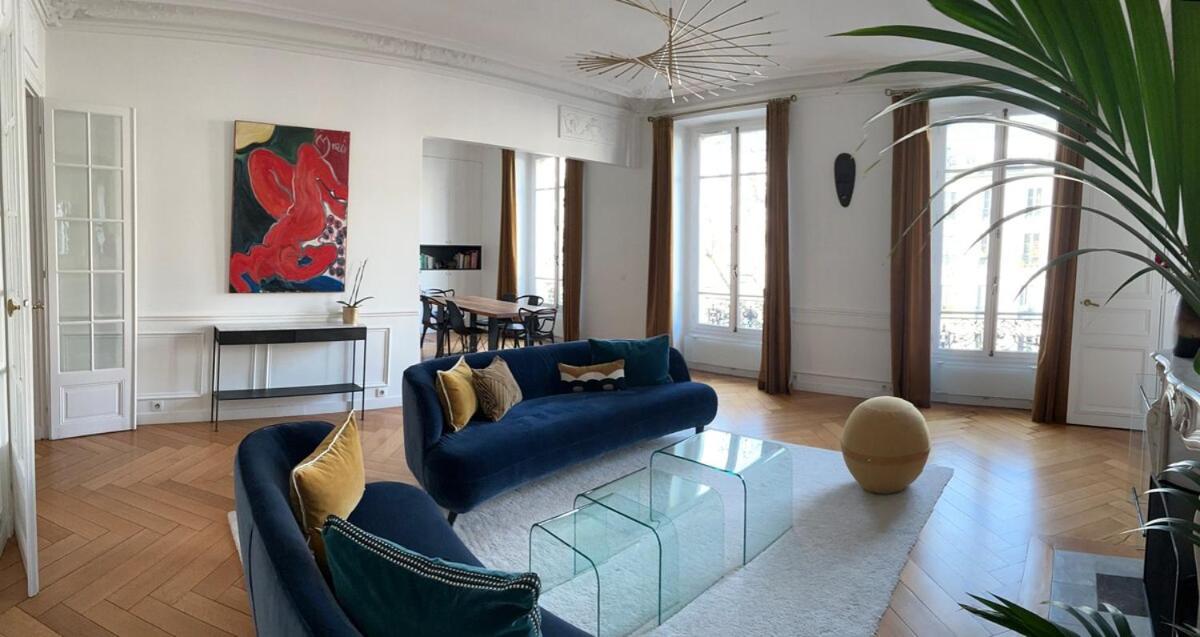 Spacious 150sqm Luxury In Center Apartment